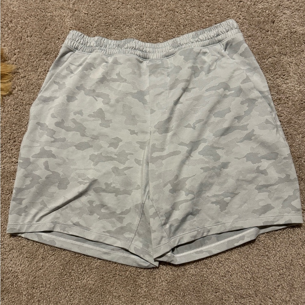 Lululemon Men’s Silver Camo Athletic Shorts - Medium